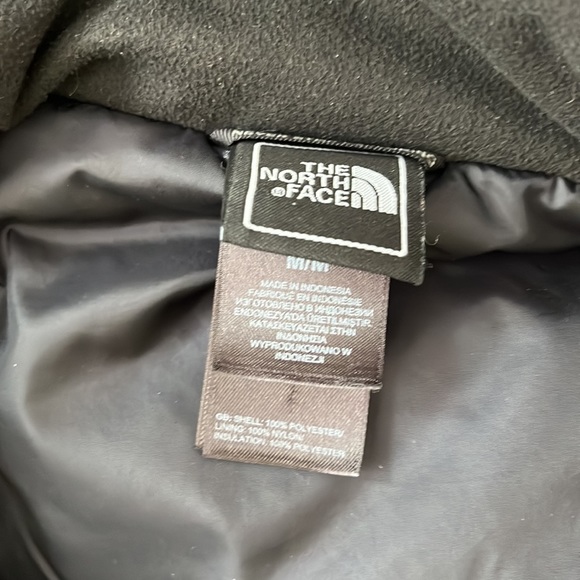 The north face winter jacket - Picture 6 of 8